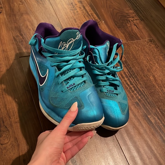 Lebron 9 low tops NIKE RARE - Picture 6 of 6